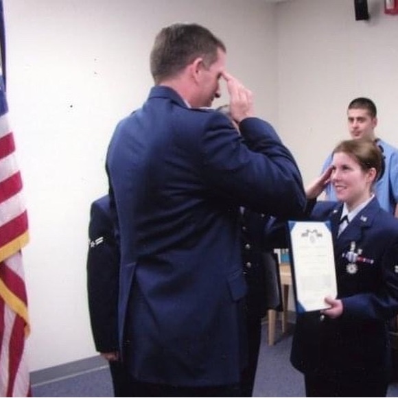 Meet your Posher, Jessica - Picture 5 of 6